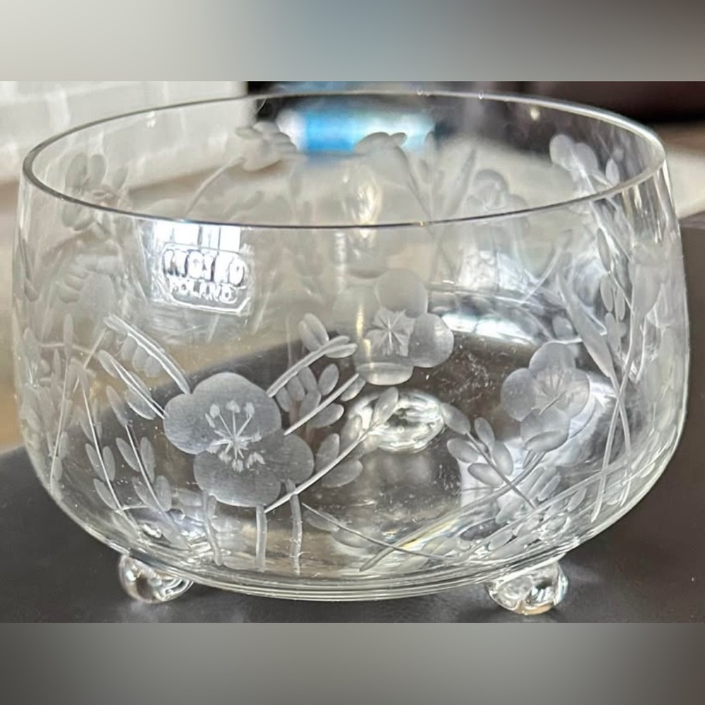 Delicate Vintage floral Etched Iridescent Glass Footed Bowl Candy Dish 4.5”X2”